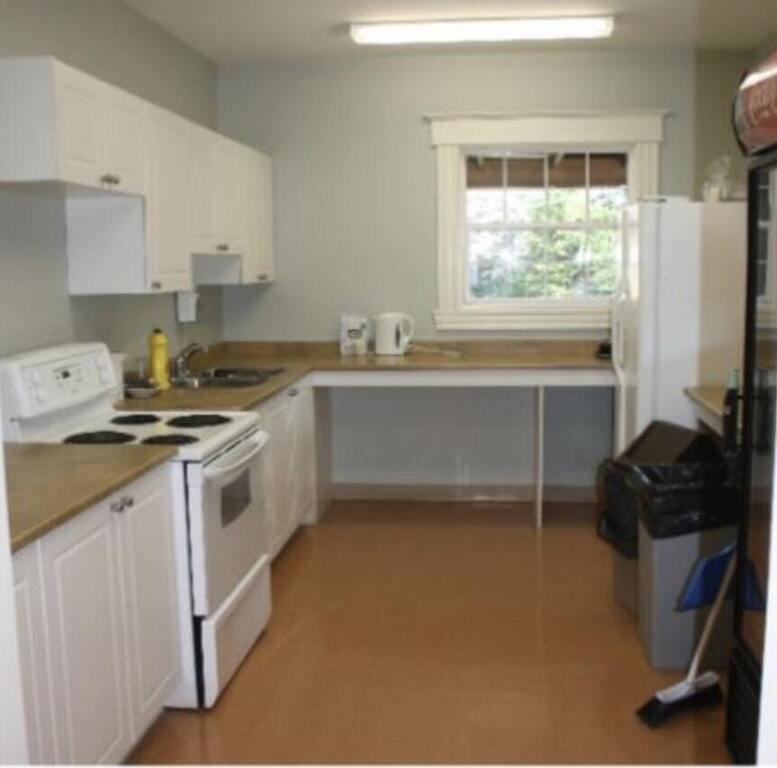 Killarney Lake Rotary Centennial Lodge