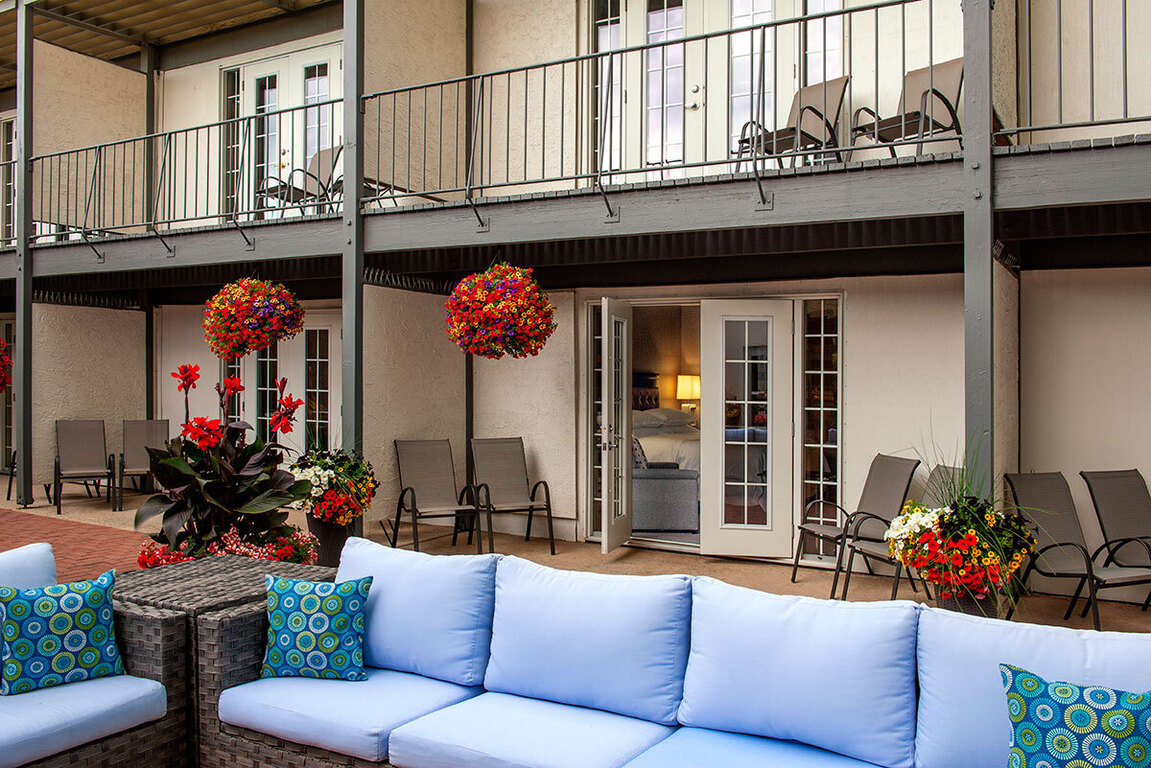 Cambridge Red Deer Hotel