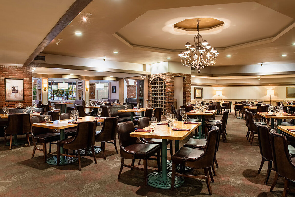 Cambridge Red Deer Hotel