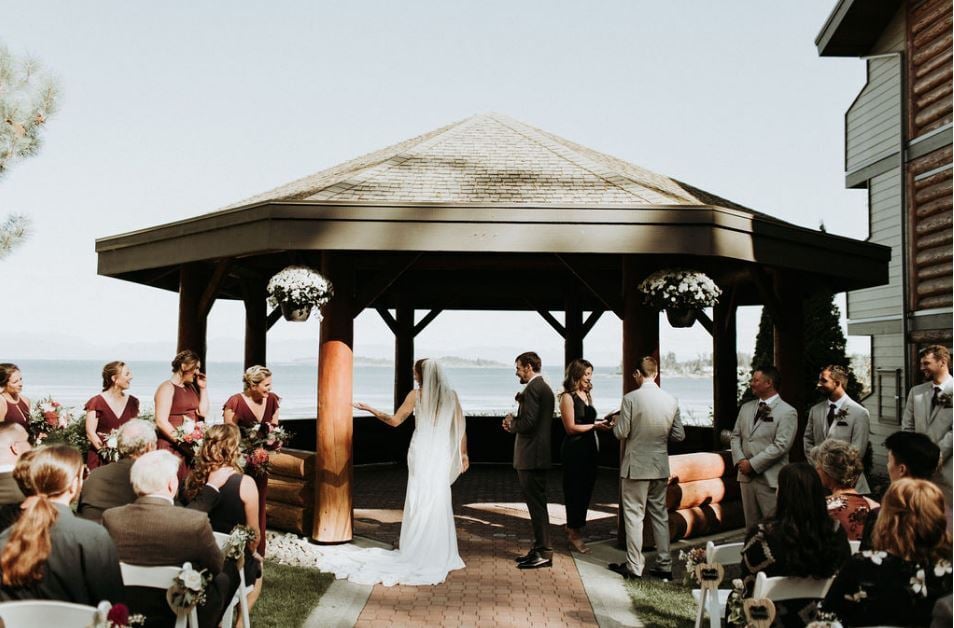 Tigh-Na-Mara Seaside Resort