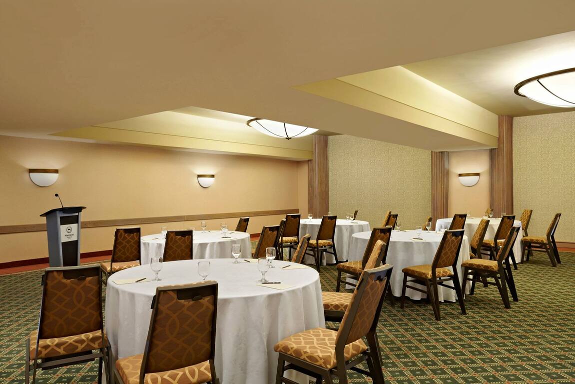 Sheraton Ottawa Hotel