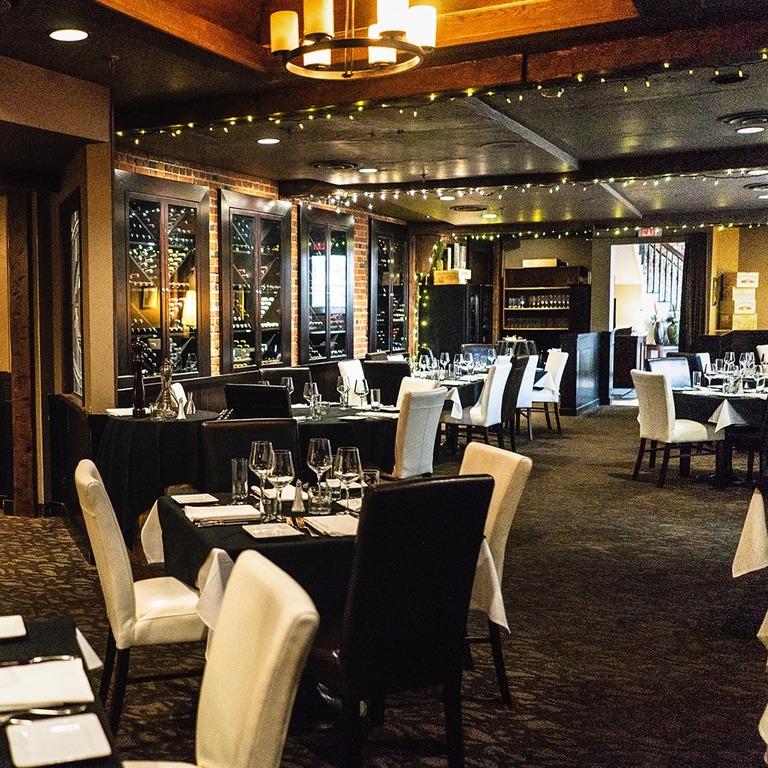 Vons Steakhouse and Oyster Bar