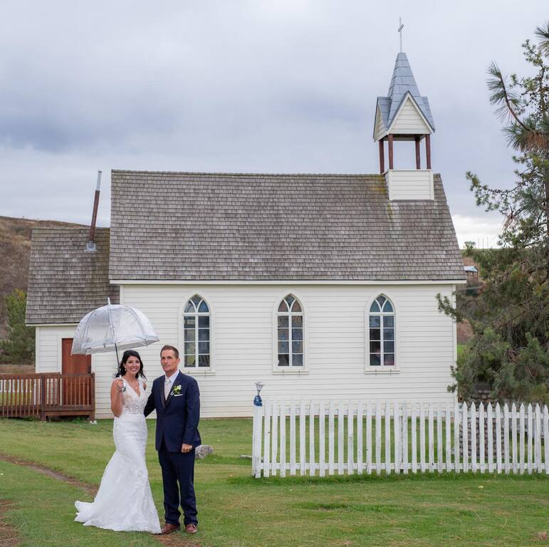 Jessica and Andy Studios