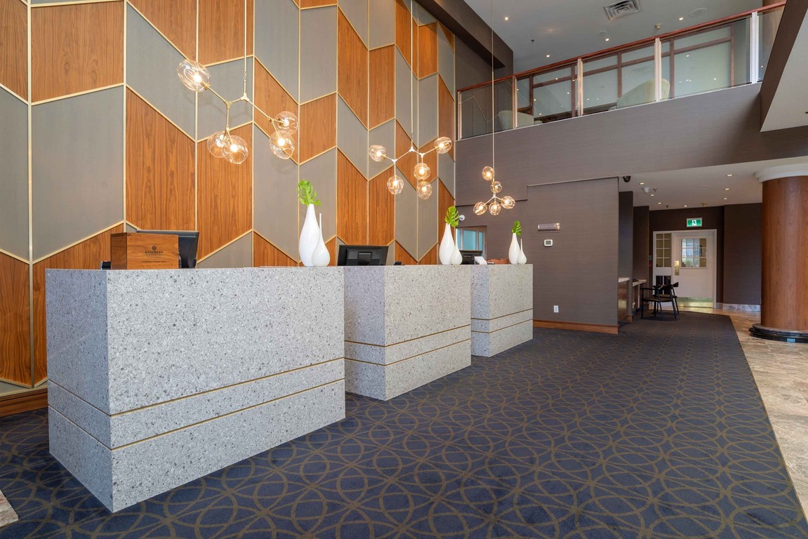 Sandman Signature Mississauga Hotel