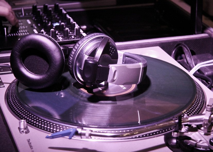 Outright Entertainment Inc.