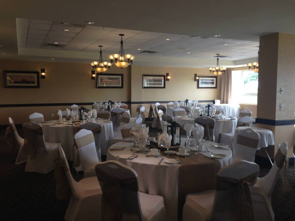 Best Western Plus Chocolate Lake Hotel