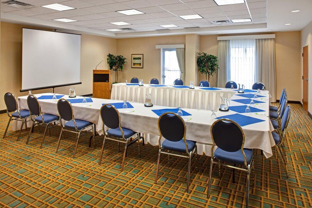 Fairfield Inn and Suites Brampton