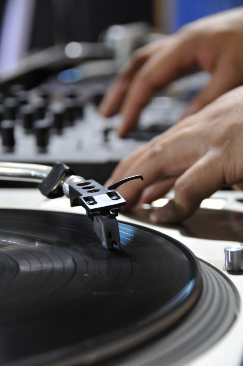 Baseline DJ and Photo Booth Services