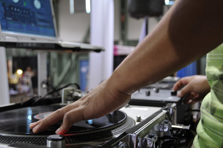 Baseline DJ and Photo Booth Services