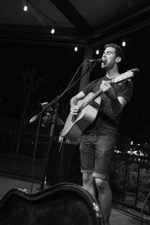 Brian Barber - Singer/Guitarist/Pianist