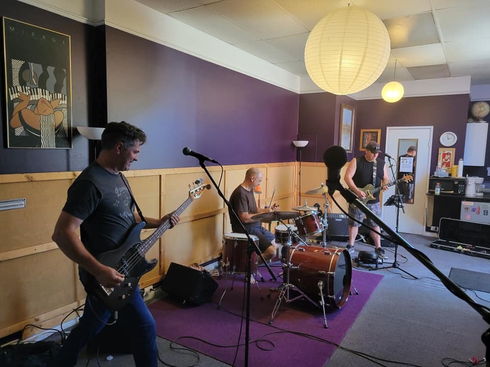 Pulse Radio Band