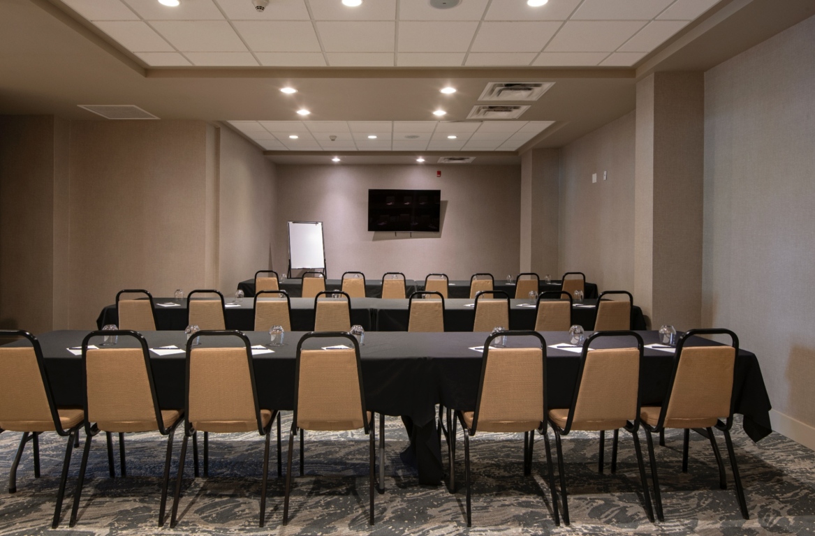 DoubleTree by Hilton Hotel Kamloops