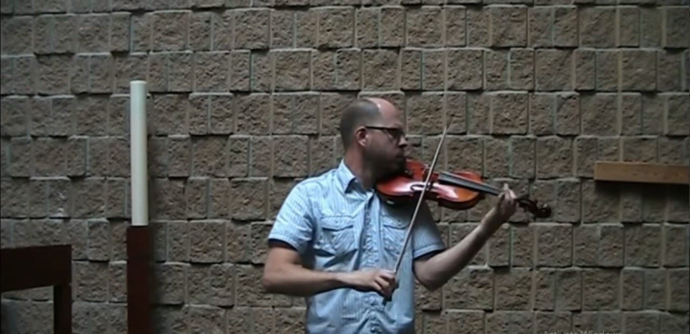 Adam Mikitzel Violinist