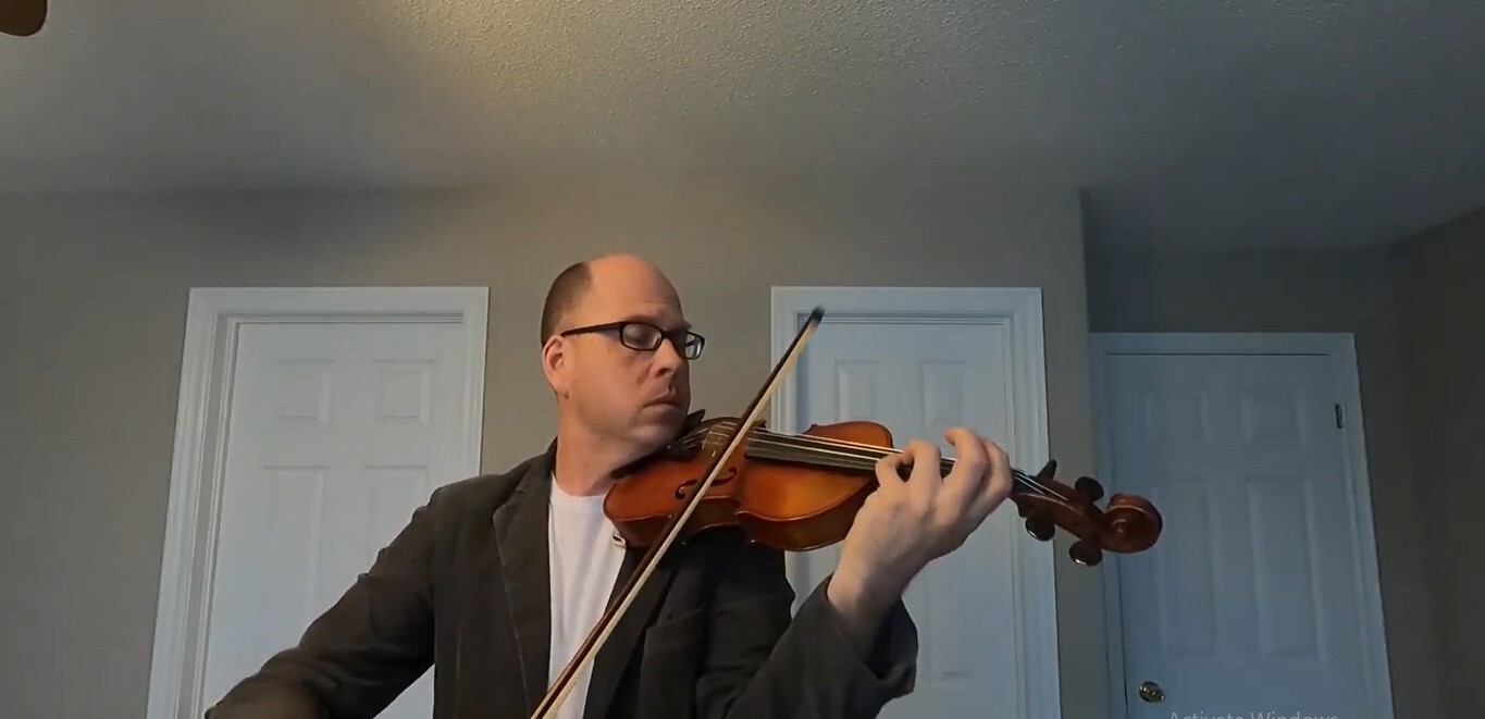 Adam Mikitzel Violinist
