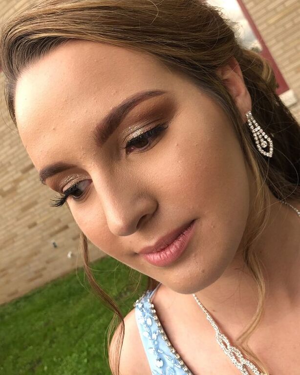 Casey Lynn Make Up Artist