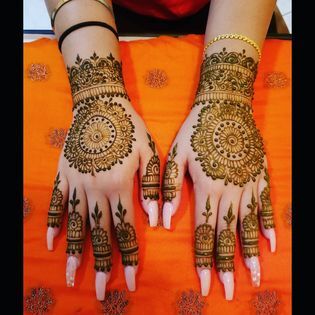 Henna by Rina