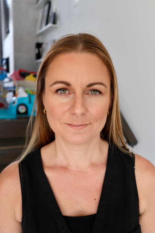 Ladda South Makeup Artist