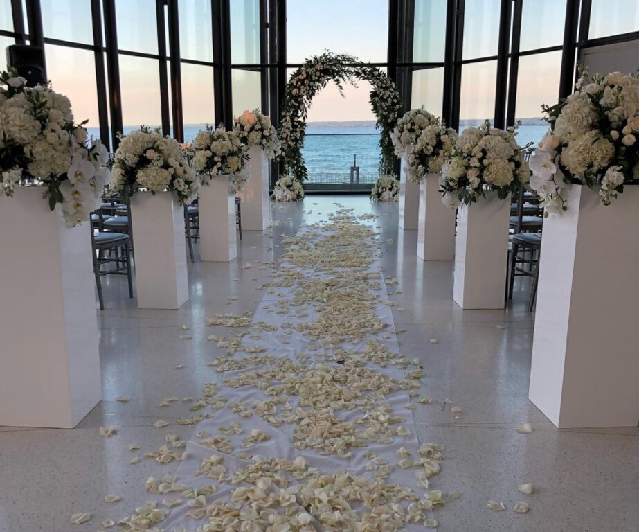 Blu Orchid Events and Decor