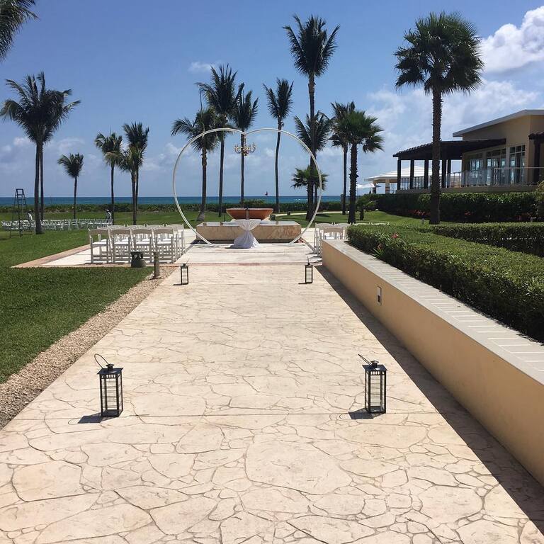 Cassandra Finkbeiner - Destination Weddi