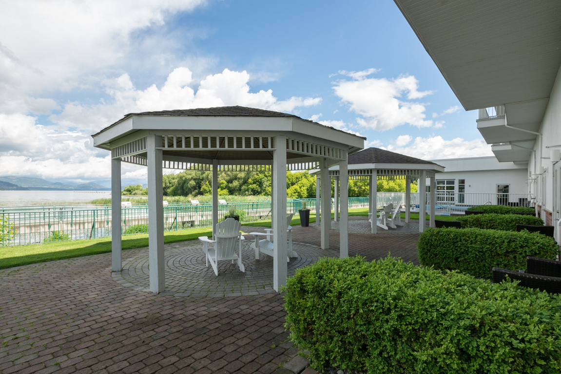 The Prestige Harbourfront Resort