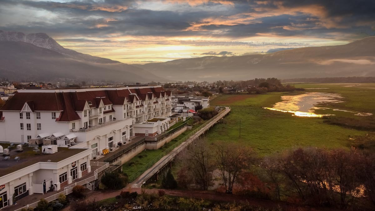 The Prestige Harbourfront Resort