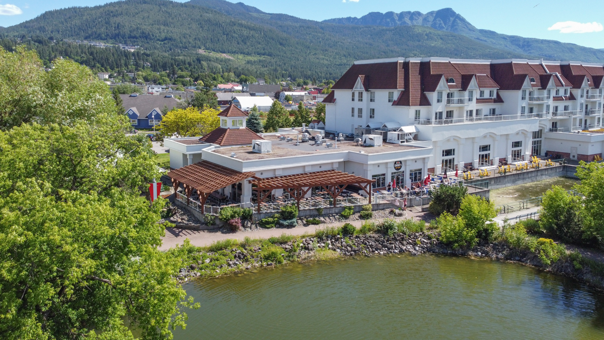 The Prestige Harbourfront Resort