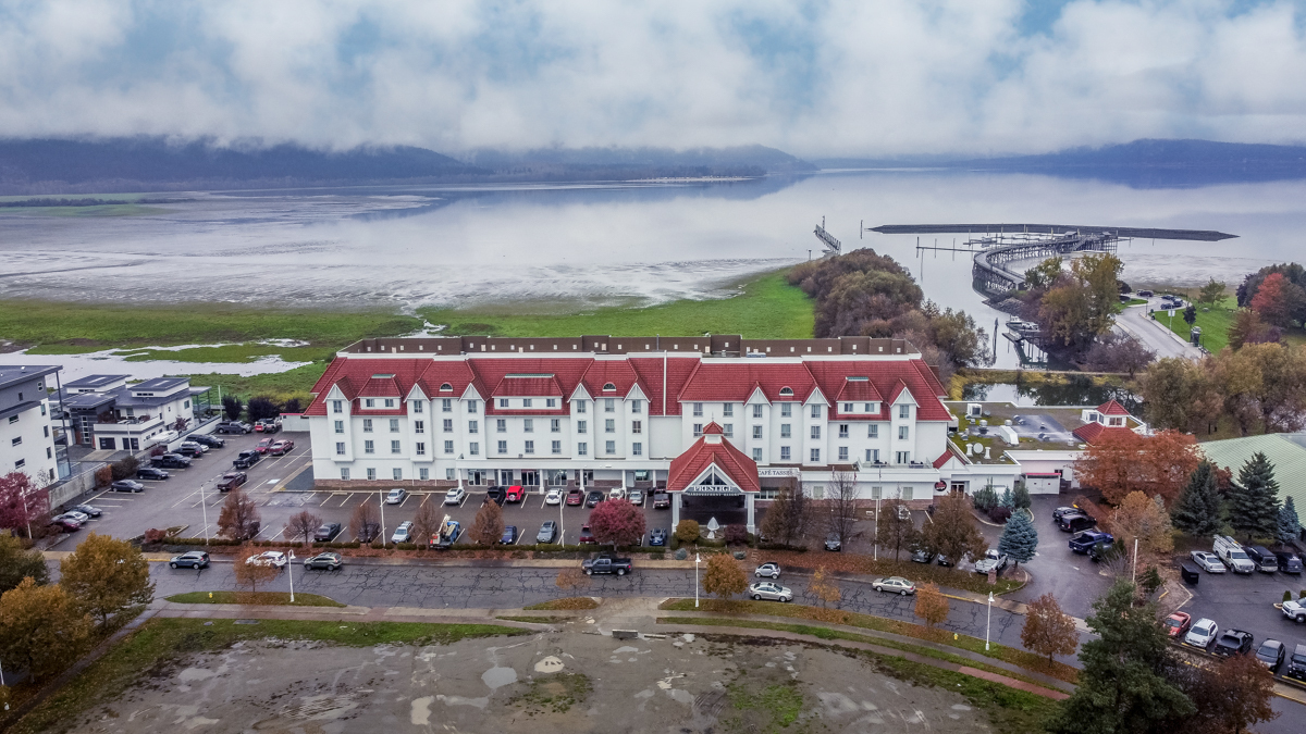 The Prestige Harbourfront Resort