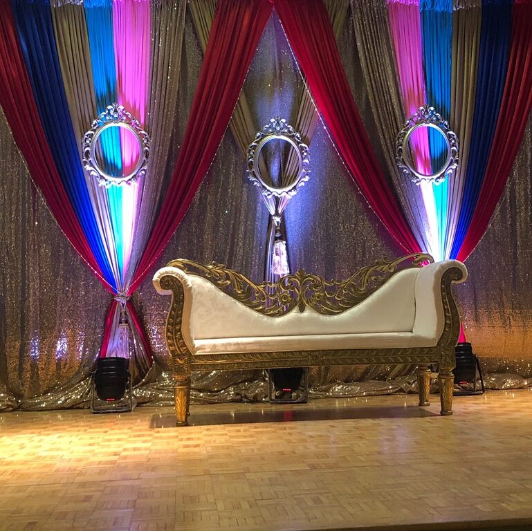 The Crown - Decoration - Calgary - Weddinghero.ca