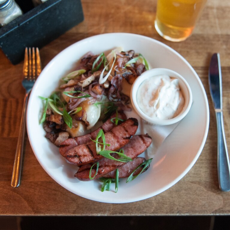 Local 522 Public Tavern and Kitchen