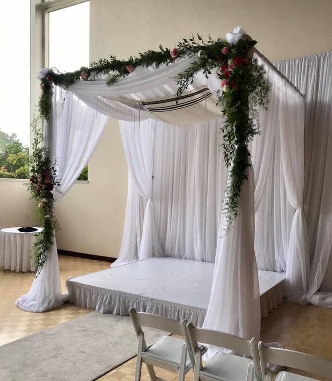 Eleganza Lighting and Decor