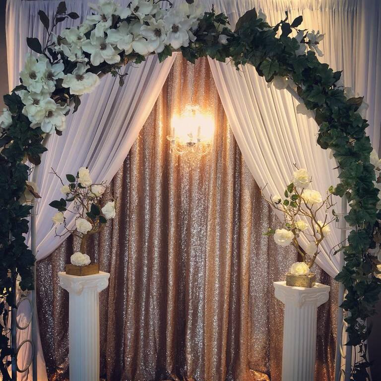 A and R Elegant Chic Designs