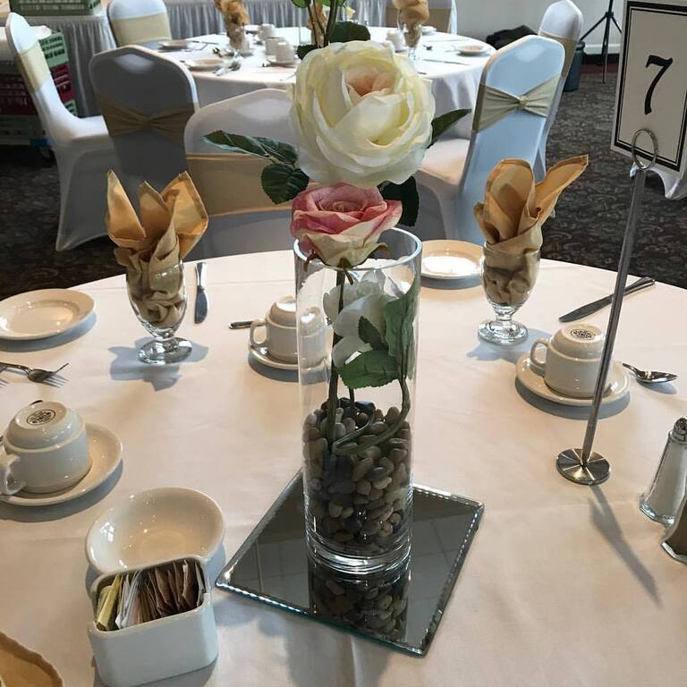 A and R Elegant Chic Designs