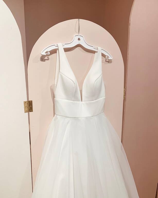 Ferre sposa bridal clearance boutique