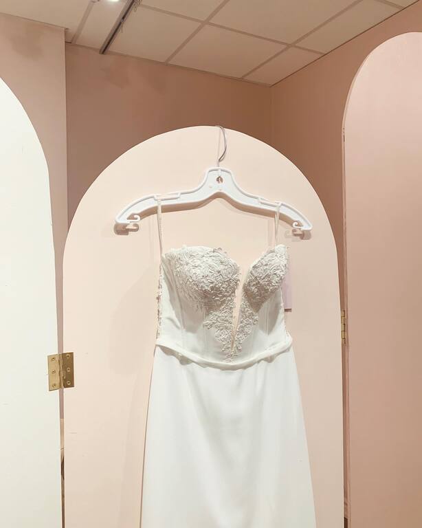 Pronovias omura sales