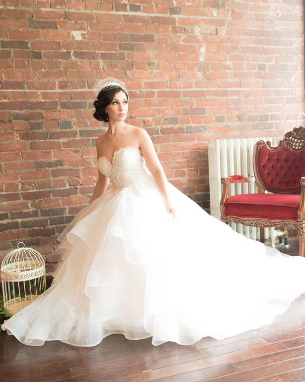 Je Vis Bridal Dress Toronto Weddinghero.ca