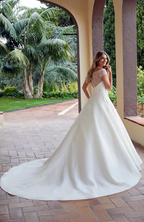 Barrie Wedding Dresses - Dress & Attire - Barrie 