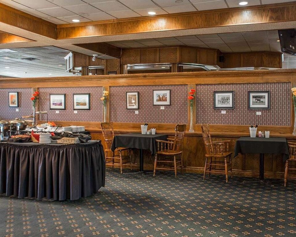 Woodstock Quality Hotel and Suites