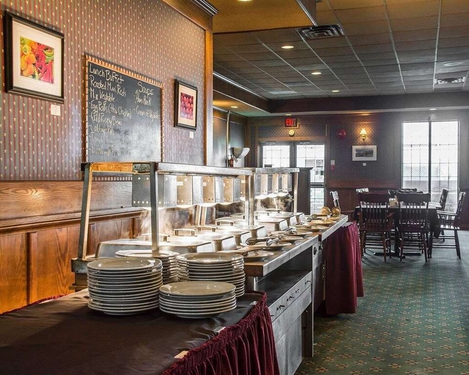 Woodstock Quality Hotel and Suites