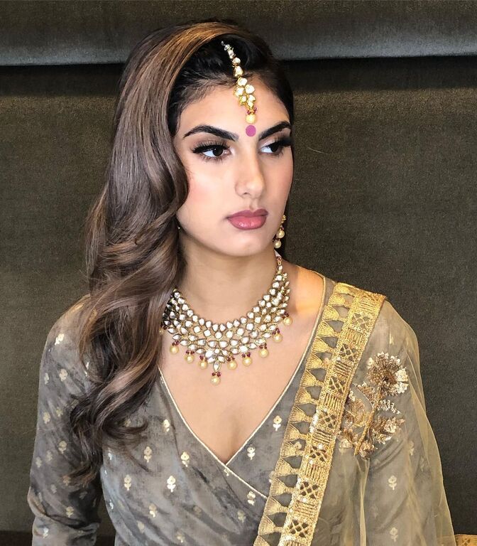 Jasveen Johal - Makeup artist