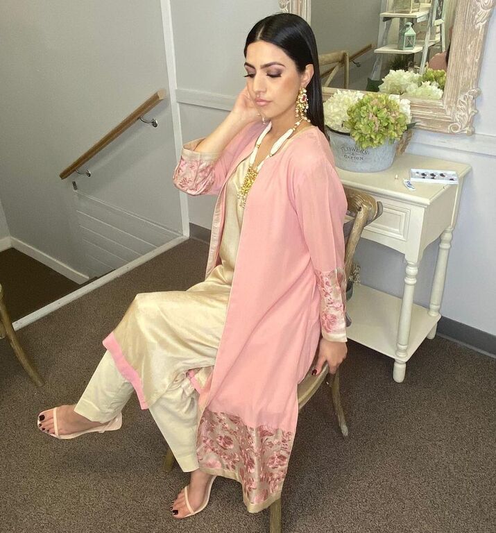 Jasveen Johal - Makeup artist