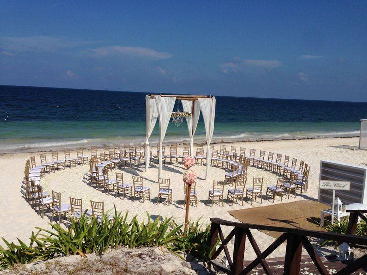 Pose Destination Wedding Travel