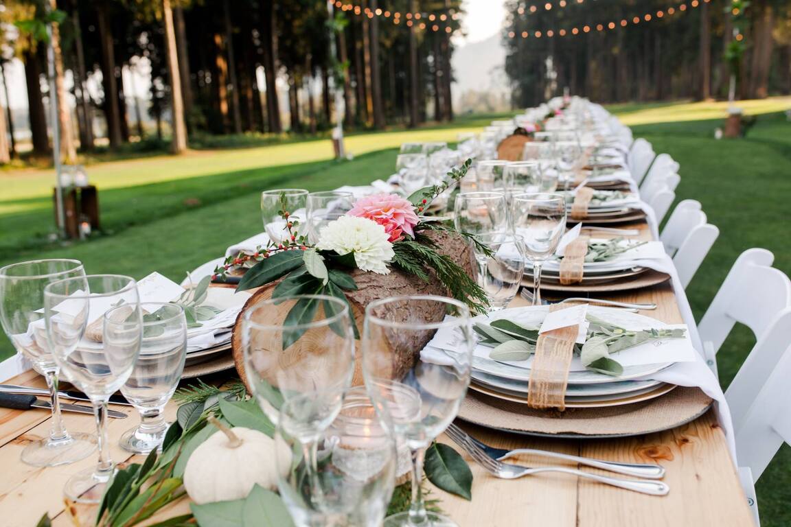 Rowena’s Inn on the River