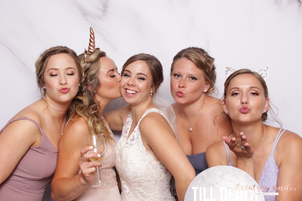 Kreating Smiles Photobooth