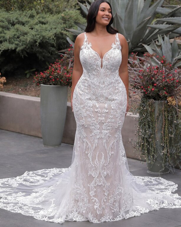 Creme shop wedding dress