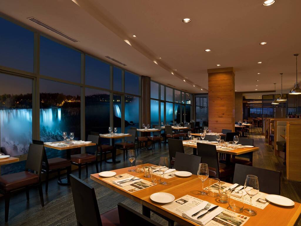 Crowne Plaza Niagara Falls