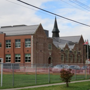 Bearspaw Lifestyle Centre