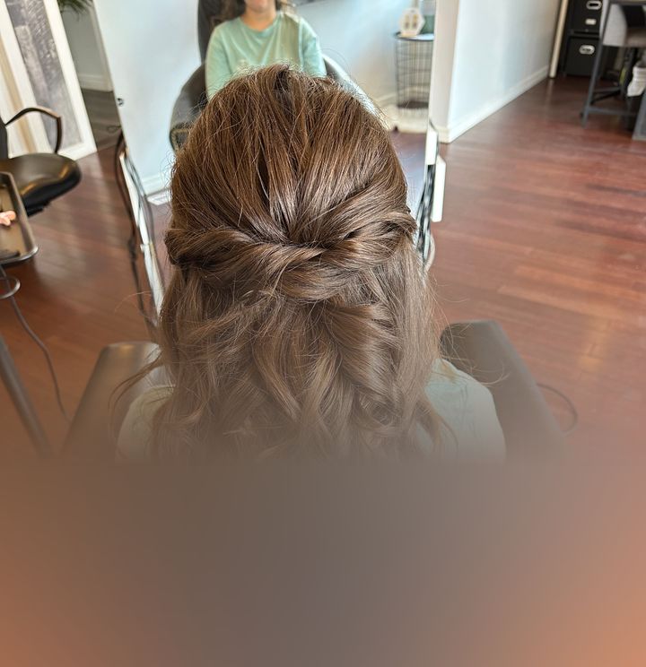 Kelly Hastings Hair and Make Up
