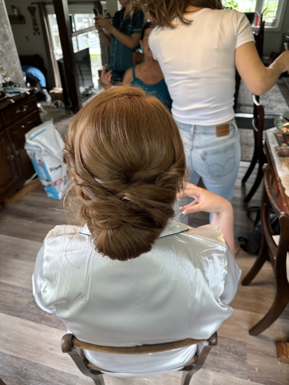 Kelly Hastings Hair and Make Up