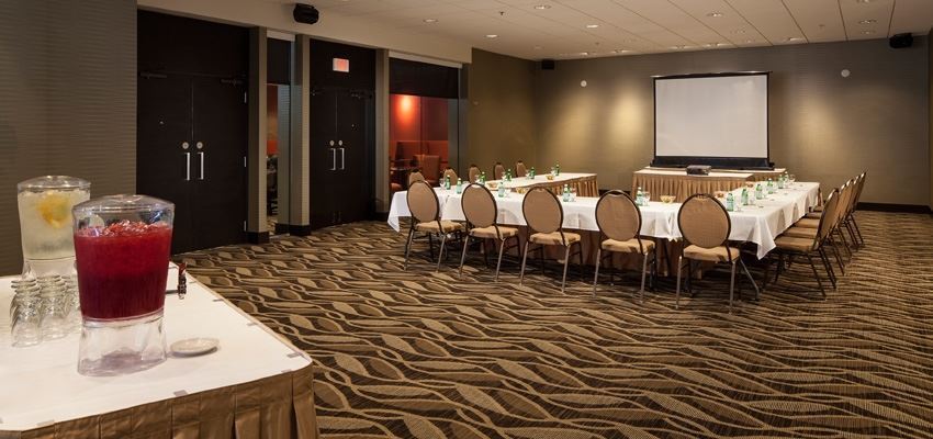 Holiday Inn Vancouver Downtown