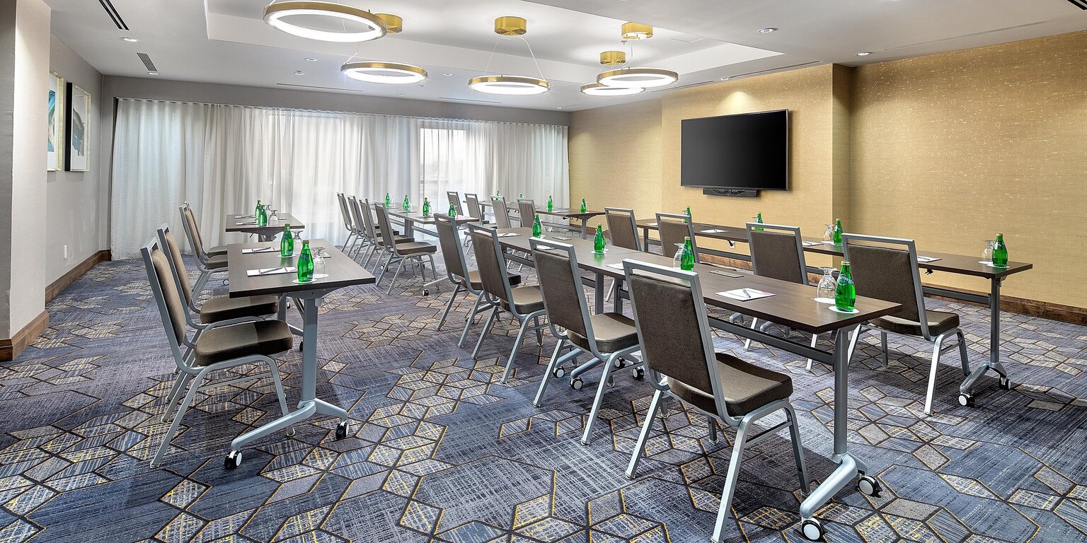 Crowne Plaza Toronto Airport